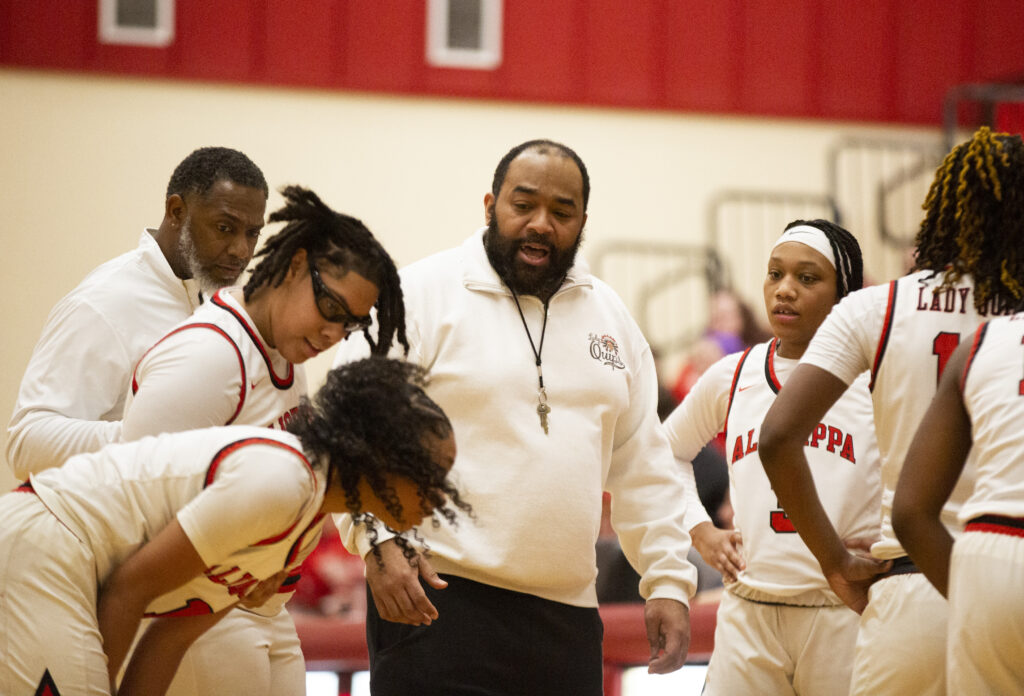 WPIAL girls basketball quarterfinals: Aliquippa withstands Clairton’s furious fourth-quarter rally; Avonworth takes 15th straight; Shady Side edges OLSH