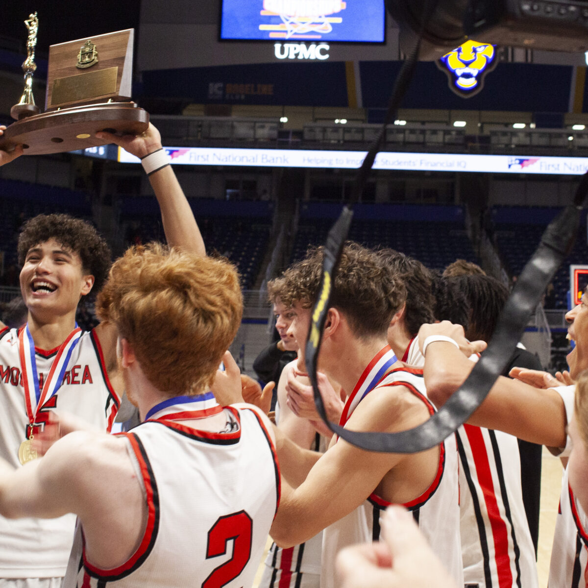 WPIAL Class 5A boys basketball championship: Michael Santicola’s fourth-quarter 3’s deliver Moon a fifth WPIAL title after rallying from 10 points down to beat Franklin Regional