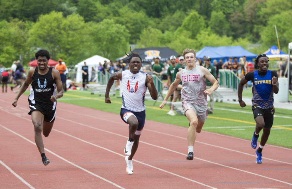 WPIAL Class 2A track and field championships: Derry’s Sophia Mazzoni shatters javelin meet record; Neighborhood Academy’s DeJuan Croumbles races to school’s first gold medal